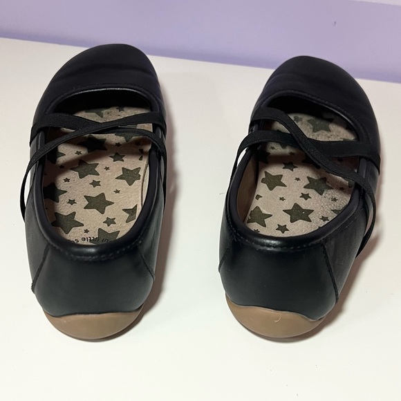 Livie and Luca Black Flats Aurora Size 2 - Picture 4 of 5